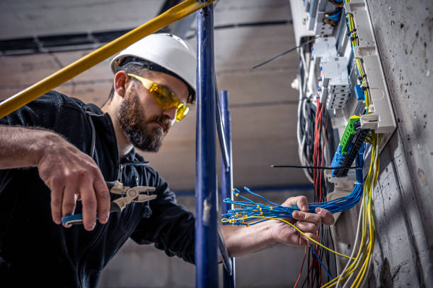 Best Emergency Electrical Repair  in Hubbard, OH